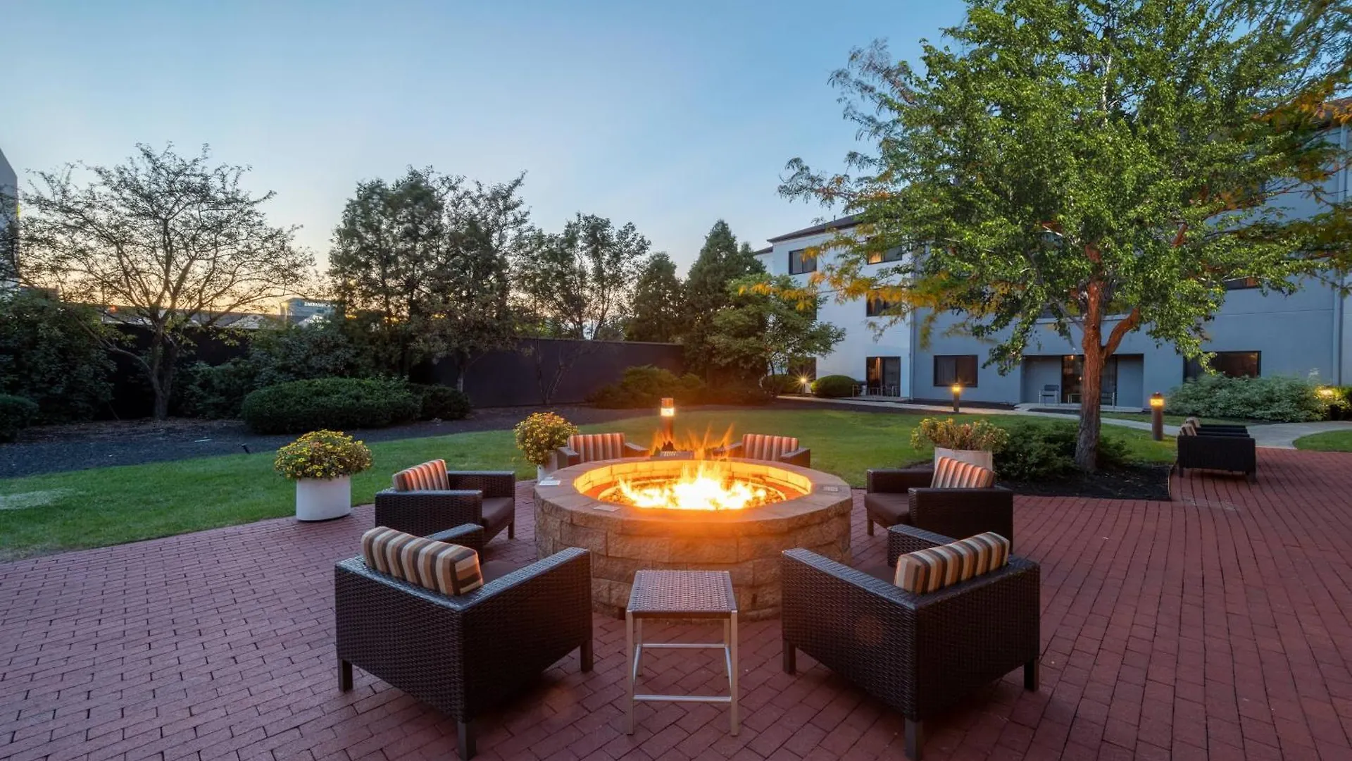 Hotel Courtyard Columbus Airport
