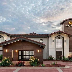 La Quinta By Wyndham Airport Area Hotel