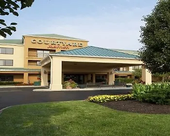 Courtyard Columbus Airport Hotel