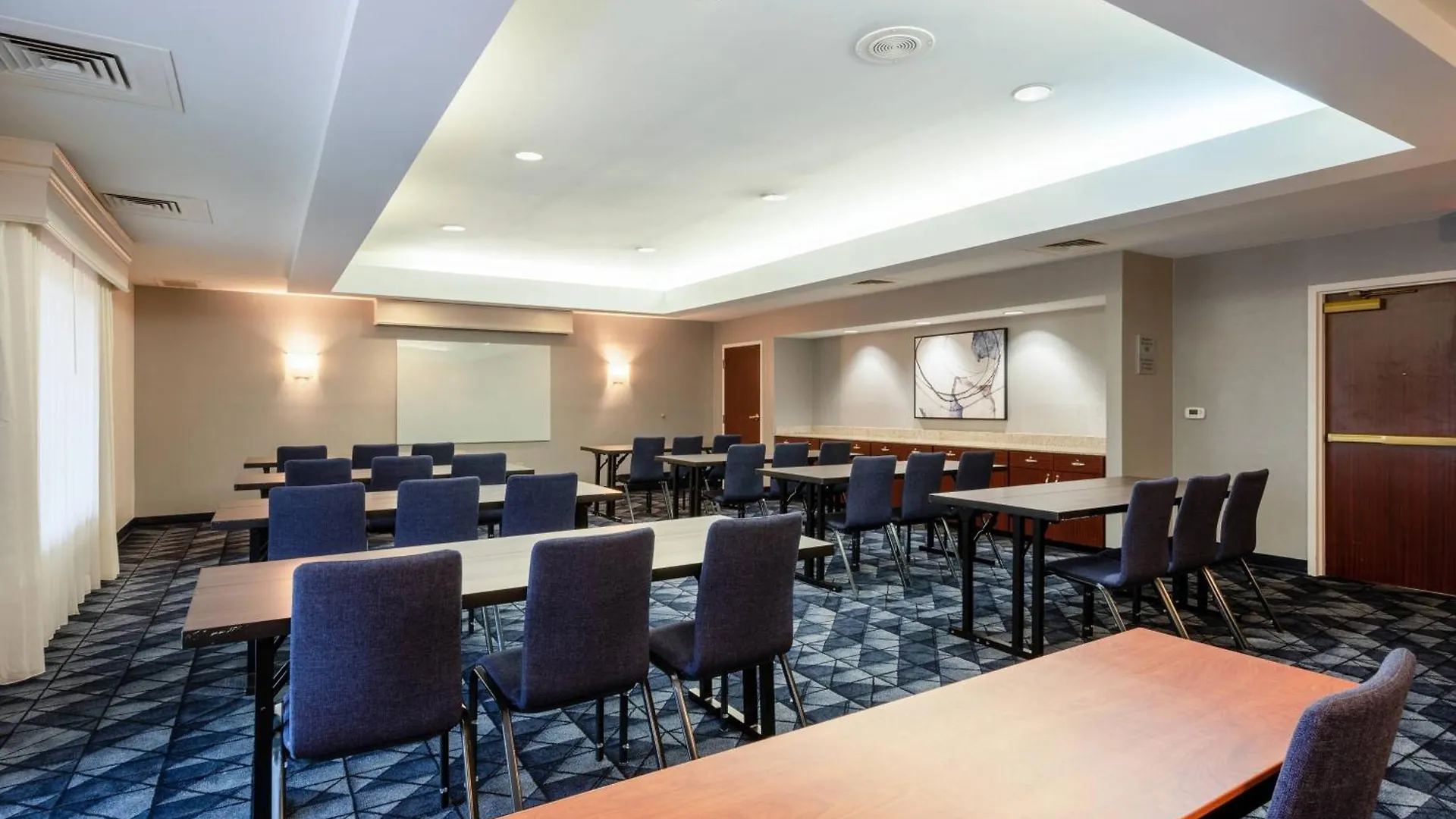 Courtyard Columbus Airport Hotel United States