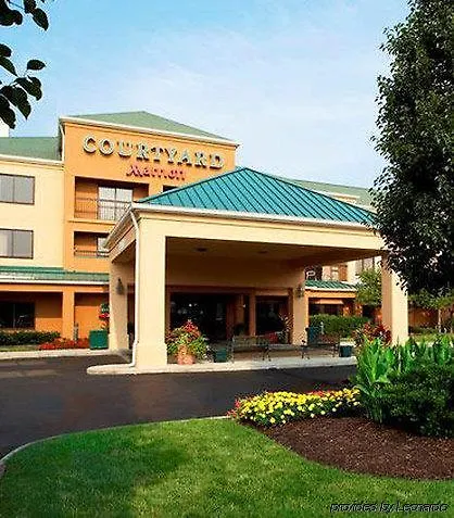 Courtyard Columbus Airport Hotel 3*,  United States