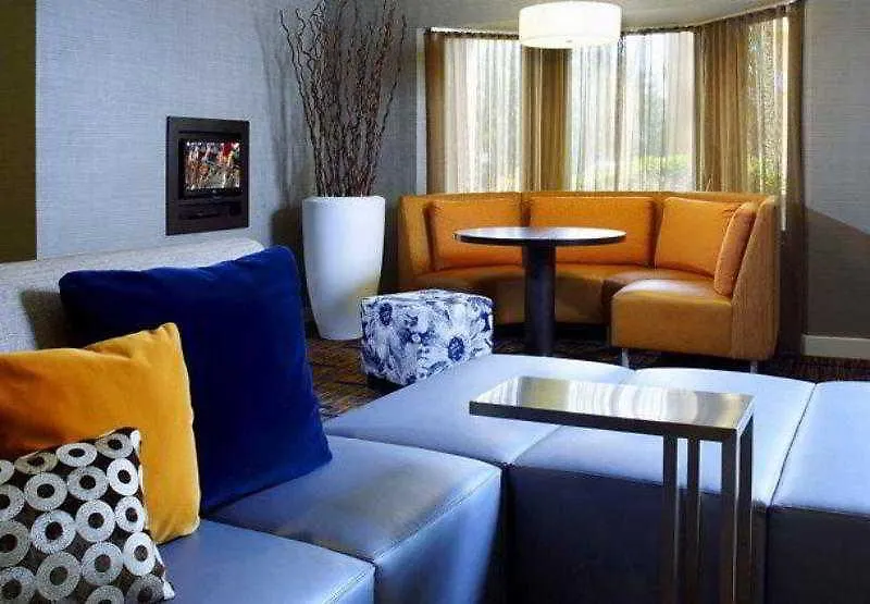 Courtyard Columbus Airport Hotel 3*,  United States